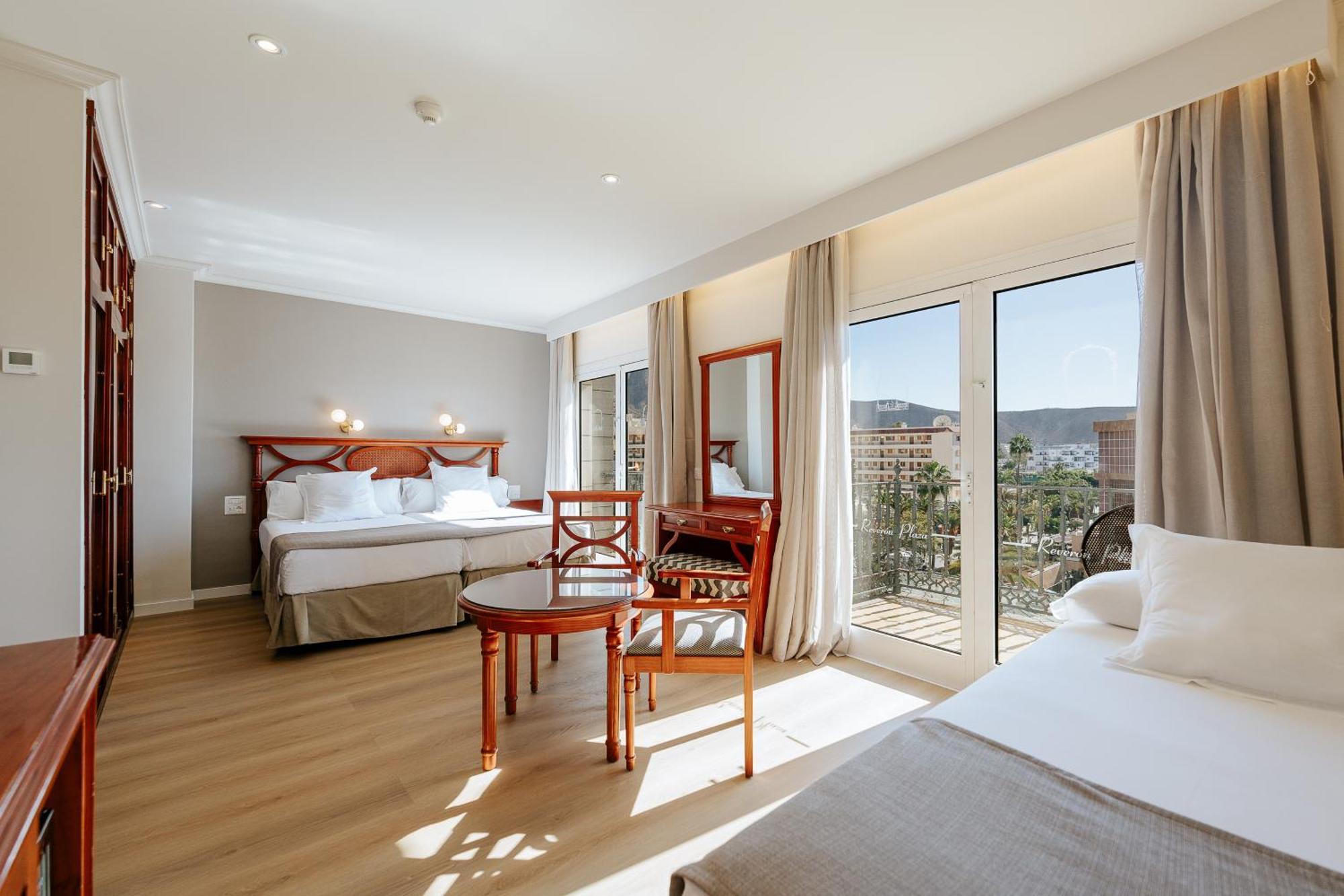 Hotel Reveron Plaza Los Cristianos  Zewnętrze zdjęcie