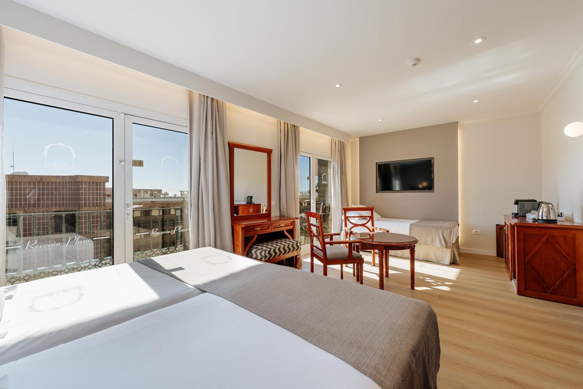Hotel Reveron Plaza Los Cristianos  Zewnętrze zdjęcie