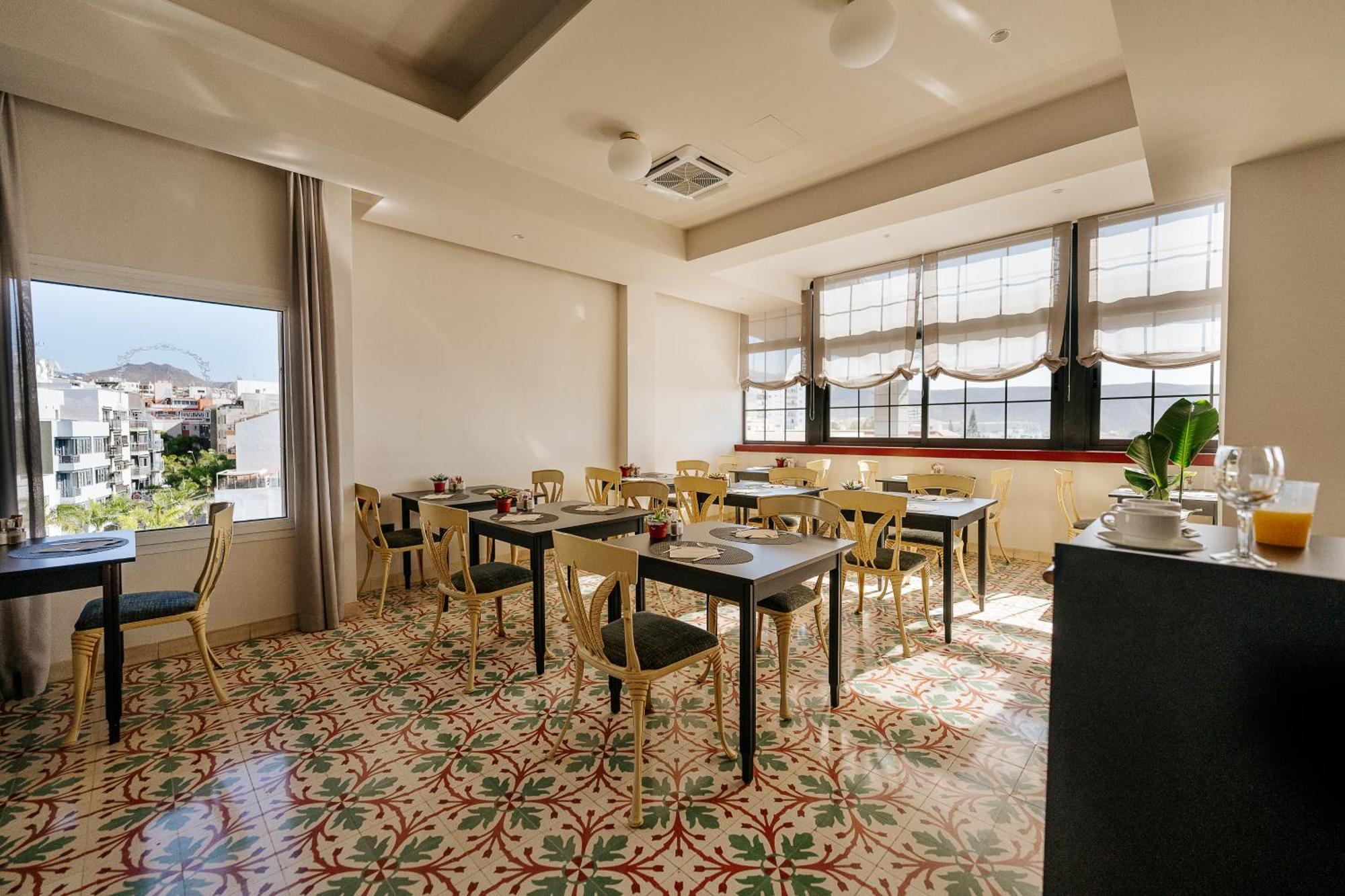 Hotel Reveron Plaza Los Cristianos  Zewnętrze zdjęcie